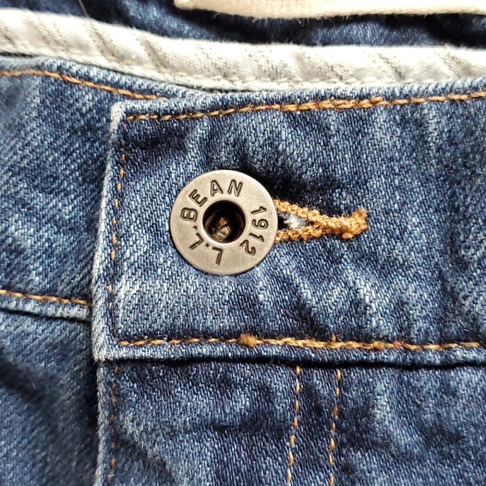 Mens L.L. Bean Natural Fit jeans size 36x29 blue - Picture 2 of 6